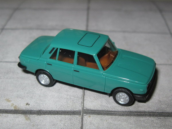 Wartburg 353 Limousine Baujahr 1985 - grün
