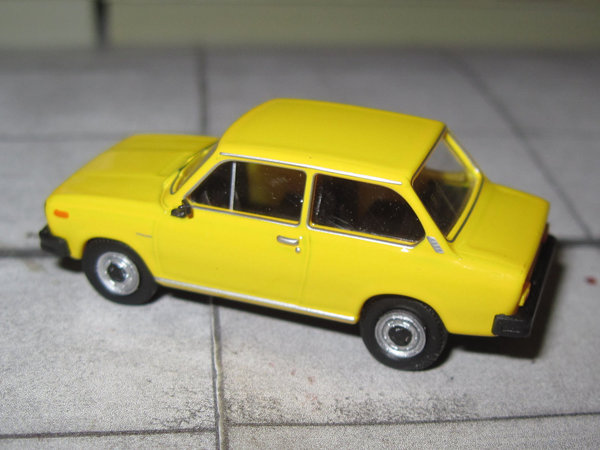 Volvo 66 Limousine - gelb