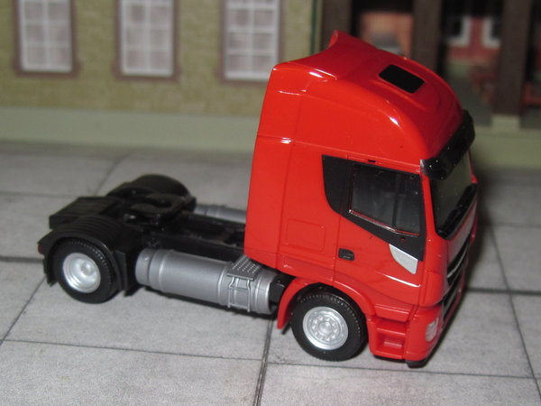 Iveco Stralis 460 NP 2-achsig - rot