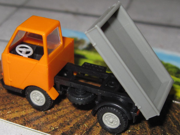 Multicar M22 - Kipper - orange