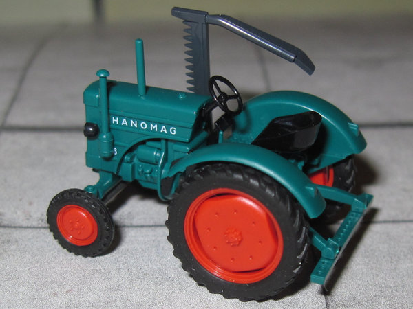 Traktor Hanomag R16 mit Mähbalken - dunkelgrün