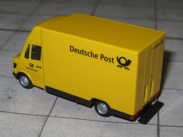 Mercedes Benz MB 207 D Koffer - Deutsche Post