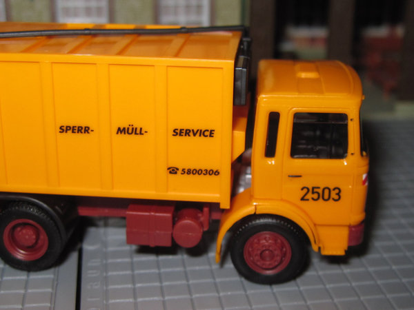 Roman Diesel - Pressmüllfahrzeug - orange