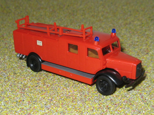 Mercedes Benz - LF 25 - Feuerwehr (ehem. Roco Minitanks 1685)