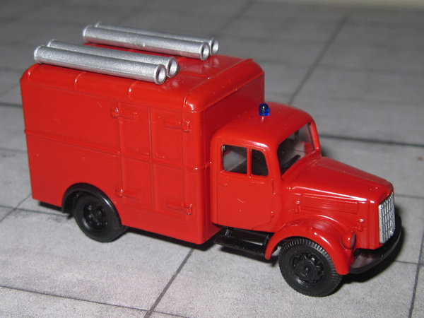 Mercedes Benz - Kofferaufbau - Feuerwehr